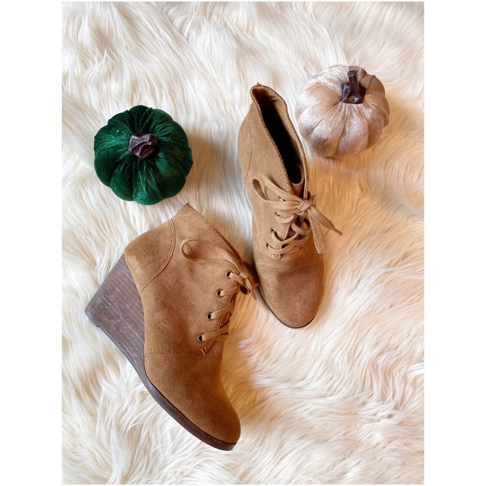 Lucky Brand lace up wedge ankle booties size 7.5